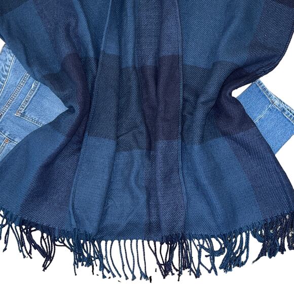 NWT LOFT Blue & Navy Oversized Plaid Open Front Poncho Wrap - Picture 4 of 8